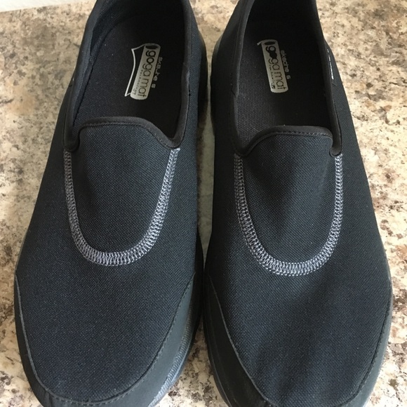 Sketchers Flats - Picture 3 of 7